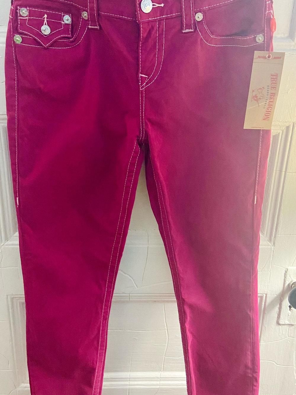True Religion Women’s Super Skinny Jeans in Boysenberry Pink - Picture 2 of 10
